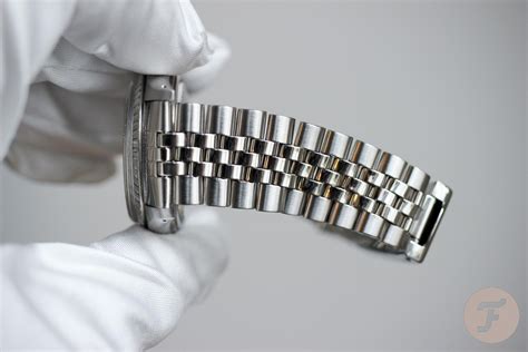 adjusting rolex jubilee bracelet